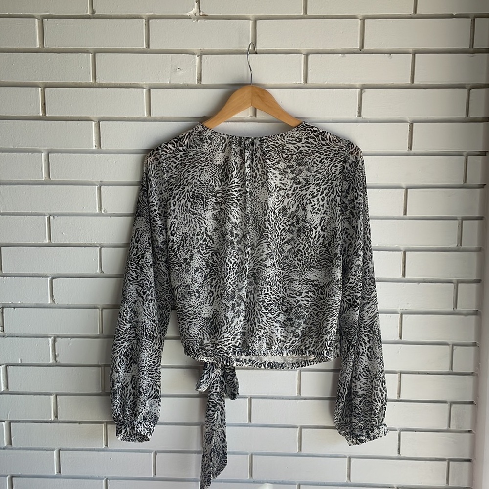 Dynamite | Cross-Over Printed Top - Picture 5 of 5